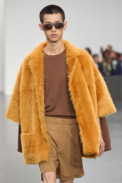 Look 76